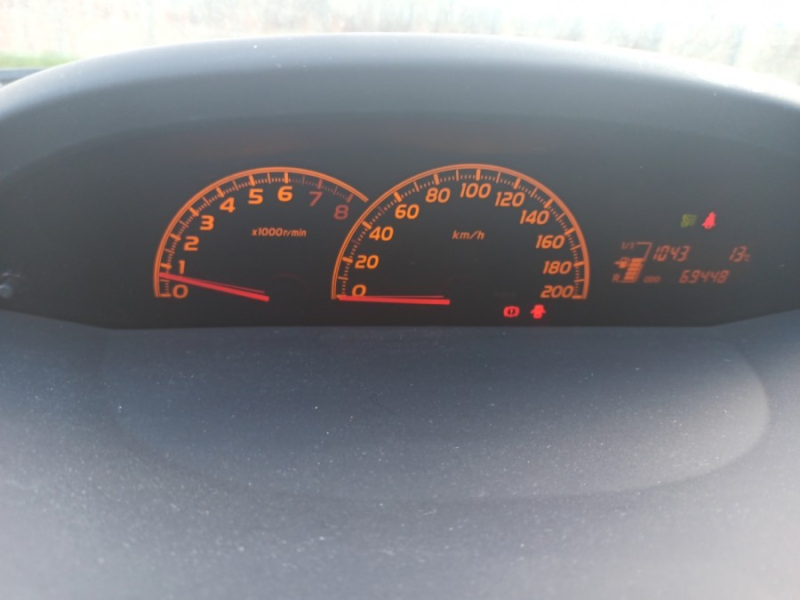 TOYOTA d'occasion YARIS 1.3 VVT-i 100 5P de 2010 Brest (29)﻿
