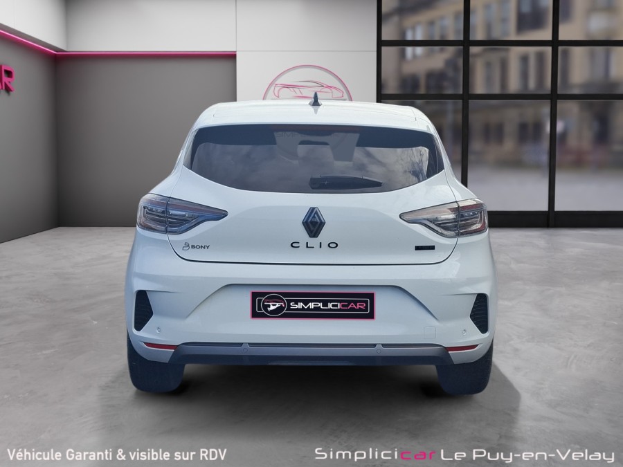RENAULT d'occasion CLIO 1.6 E-TECH 145ch ESPRIT ALPINE de 2024 Le Puy
