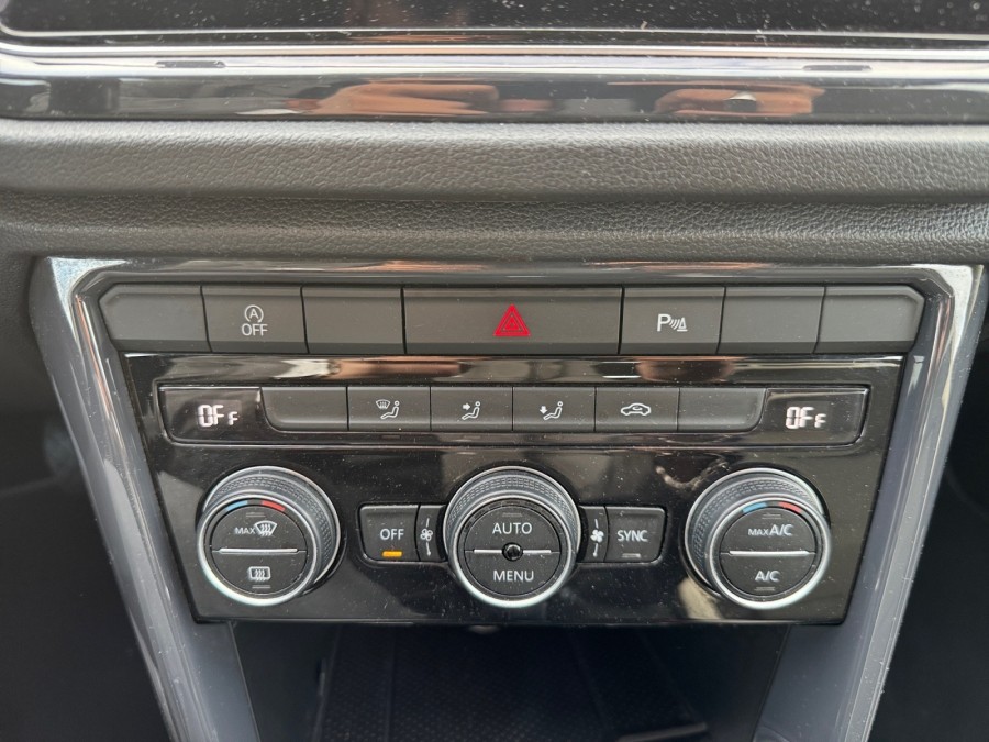 VOLKSWAGEN d'occasion T-ROC 1.5 TSI EVO 150 CARAT DSG7 AUTO de 2019
