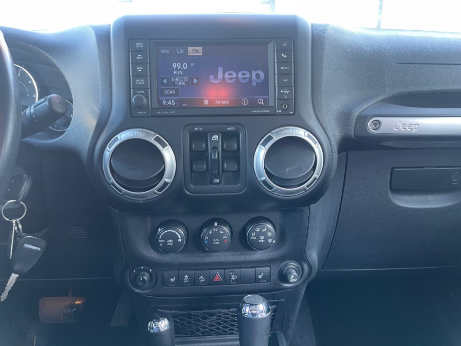 JEEP d'occasion WRANGLER UNLIMITED 2.8 CRD 200 SPORT BA de 2018 Royan