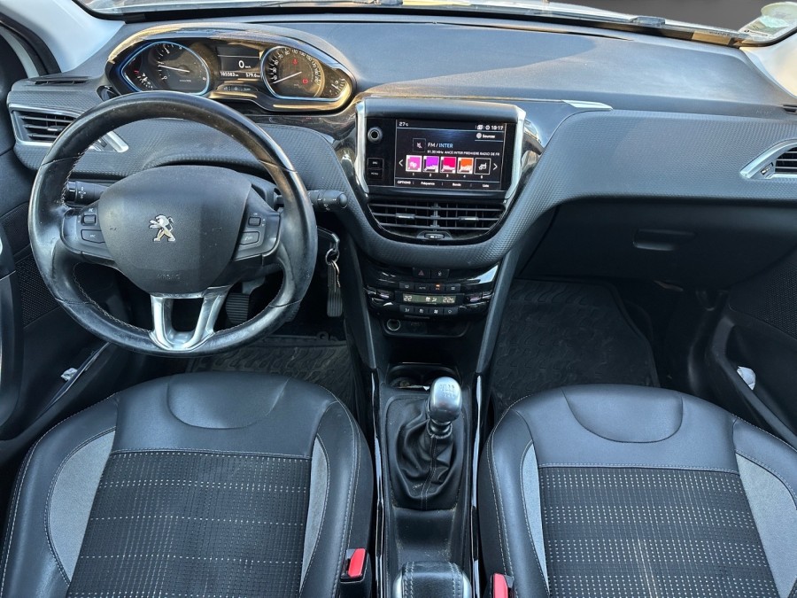 PEUGEOT d'occasion 2008 1.6 BLUE HDI 120 ALLURE de 2018 Salon de