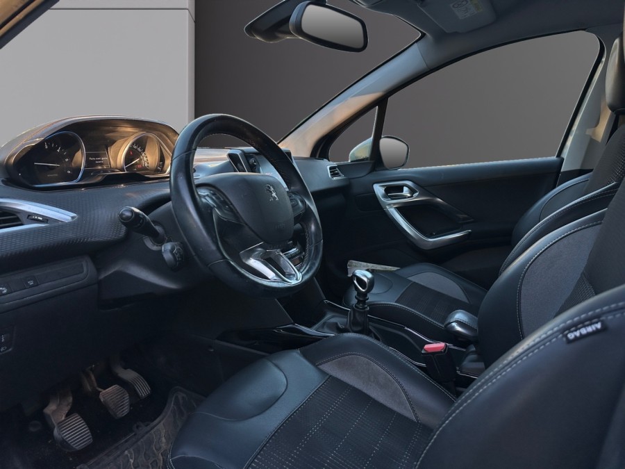 PEUGEOT d'occasion 2008 1.6 BLUE HDI 120 ALLURE de 2018 Salon de