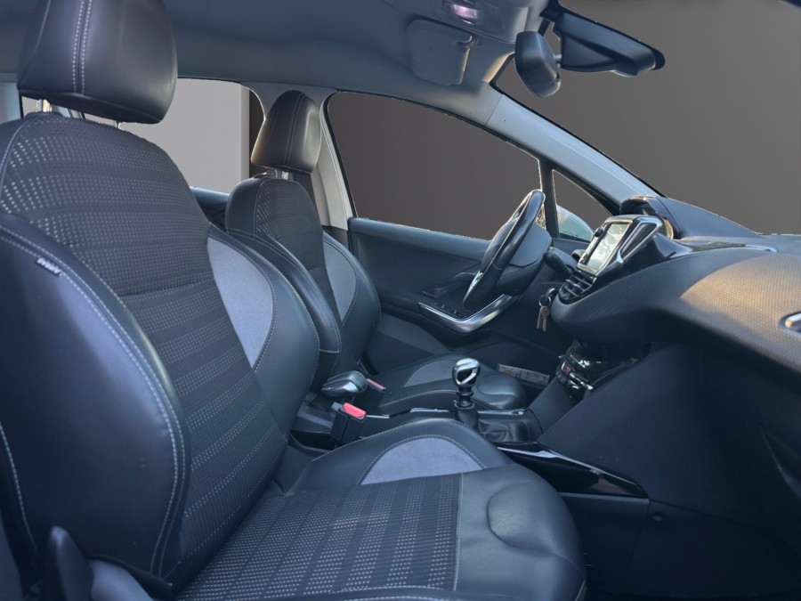PEUGEOT d'occasion 2008 1.6 BLUE HDI 120 ALLURE de 2018 Salon de