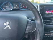 PEUGEOT d'occasion 2008 1.6 BLUE HDI 120 ALLURE de 2018 Salon de