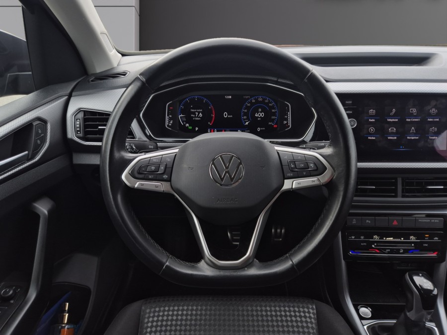 VOLKSWAGEN d'occasion T-CROSS 1.0 TSI 110ch Active DSG7 de 2022 Royan