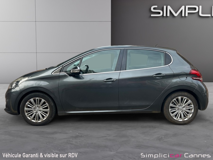 PEUGEOT d'occasion 208 1.2 PureTech 82ch Style 5p de 2017 Cannes (06)﻿