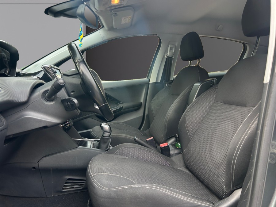 PEUGEOT d'occasion 208 1.2 PureTech 82ch Style 5p de 2017 Cannes (06)﻿