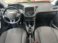 PEUGEOT d'occasion 208 1.2 PureTech 82ch Style 5p de 2017 Cannes (06)﻿