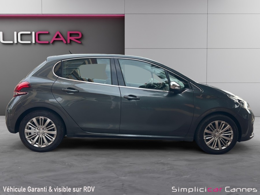 PEUGEOT d'occasion 208 1.2 PureTech 82ch Style 5p de 2017 Cannes (06)﻿