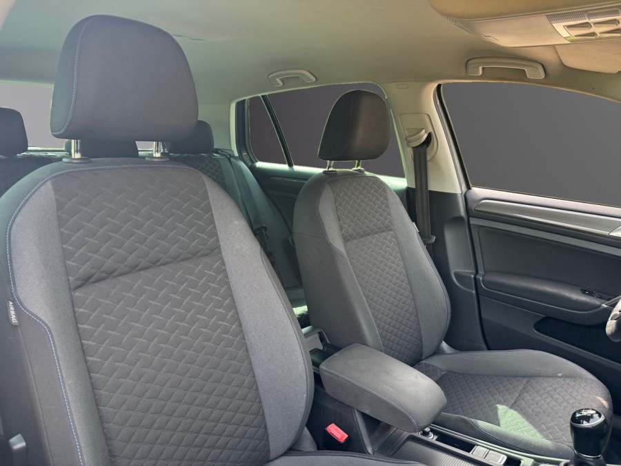 VOLKSWAGEN d'occasion GOLF VII 1 TSI 115 CONNECT de 2019 La Ciotat