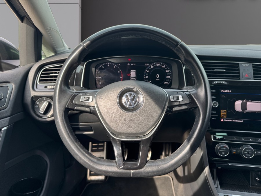 VOLKSWAGEN d'occasion GOLF VII 1 TSI 115 CONNECT de 2019 La Ciotat