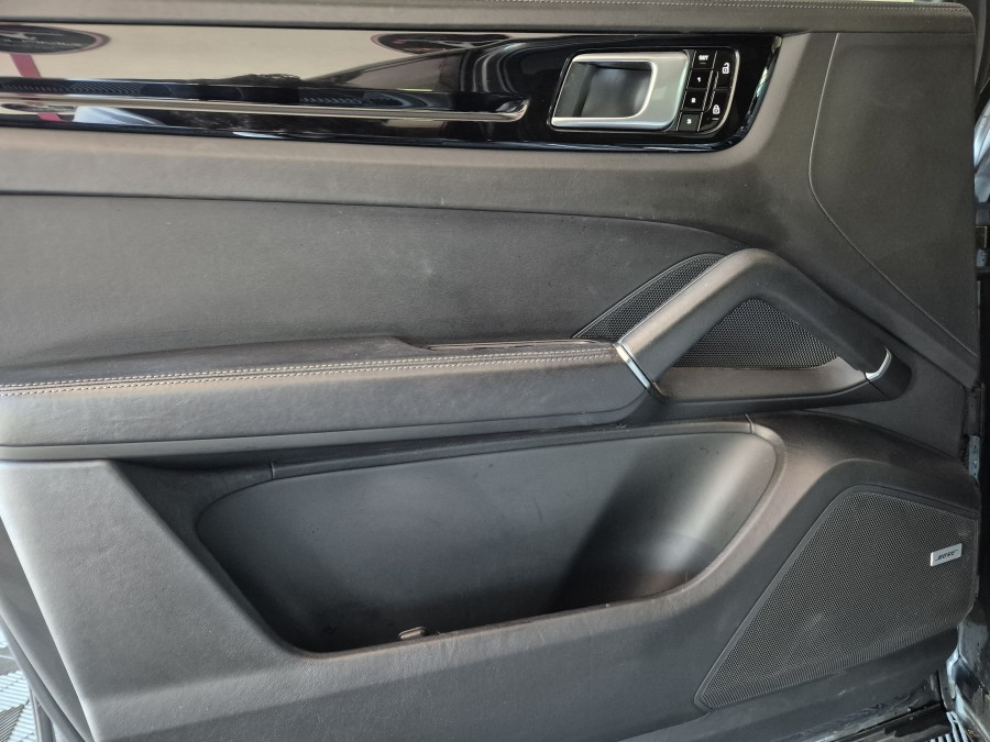 PORSCHE d'occasion CAYENNE 3.0 V6 E-HYBRID COUPE de 2020 Aix Les