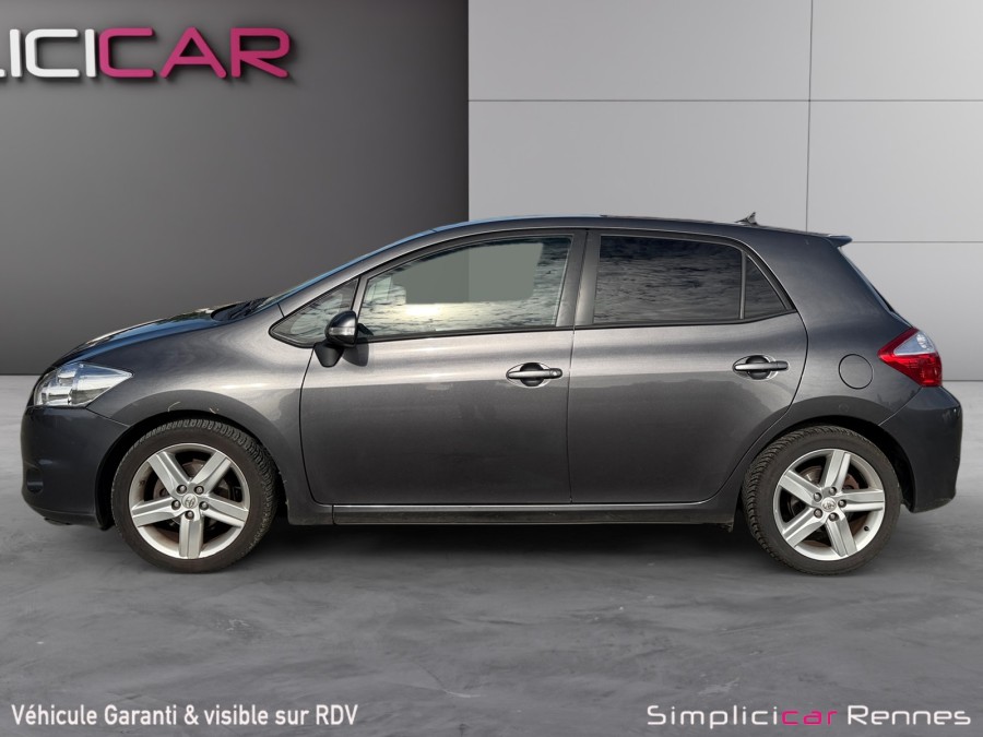TOYOTA d'occasion AURIS 1.4 90 D4D FAP SPORTLINE de 2011 Rennes (35)﻿