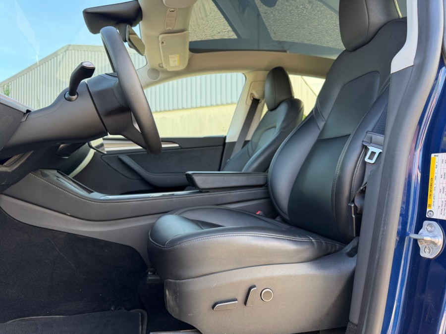 TESLA d'occasion MODEL Y STANDARD RWD de 2023 Brest (29)﻿