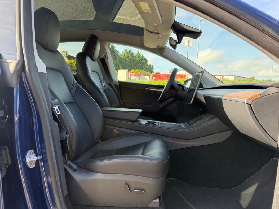 TESLA d'occasion MODEL Y STANDARD RWD de 2023 Brest (29)﻿