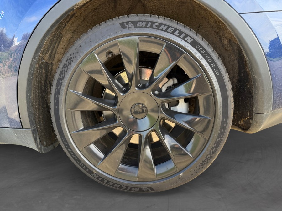 TESLA d'occasion MODEL Y STANDARD RWD de 2023 Brest (29)﻿