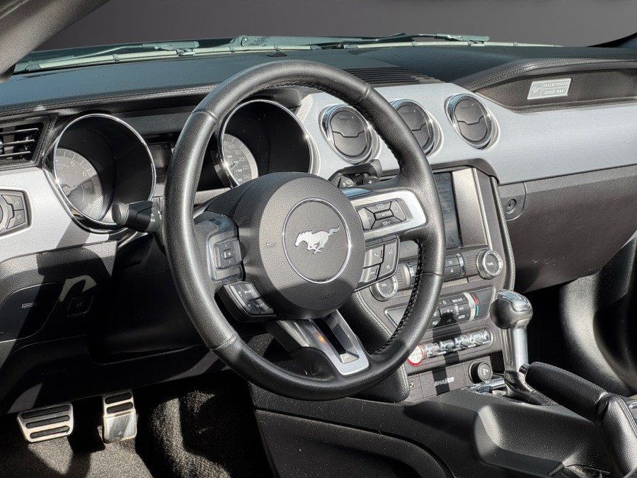 FORD d'occasion MUSTANG FASTBACK 5.0 V8 421 GT BA de 2017 Vannes (56)﻿