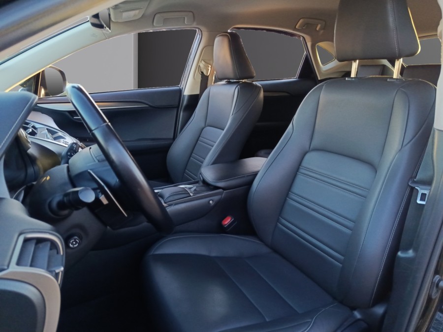LEXUS d'occasion NX 300H 2WD DESIGN de 2021 Evreux (27)﻿