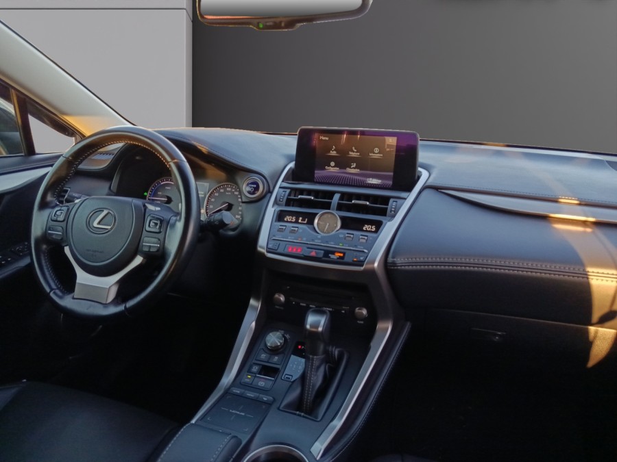 LEXUS d'occasion NX 300H 2WD DESIGN de 2021 Evreux (27)﻿