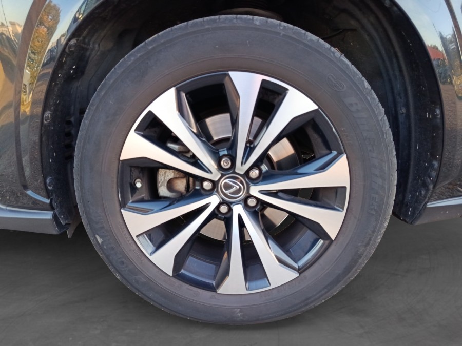 LEXUS d'occasion NX 300H 2WD DESIGN de 2021 Evreux (27)﻿