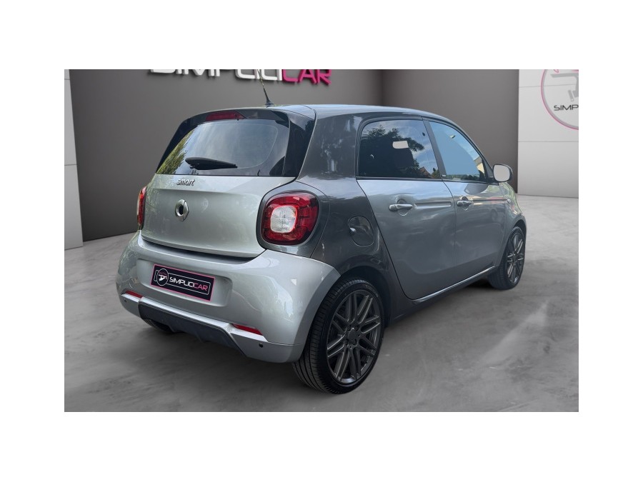 SMART d'occasion FORFOUR 90ch Brabus style twinamic de 2017 Champigny