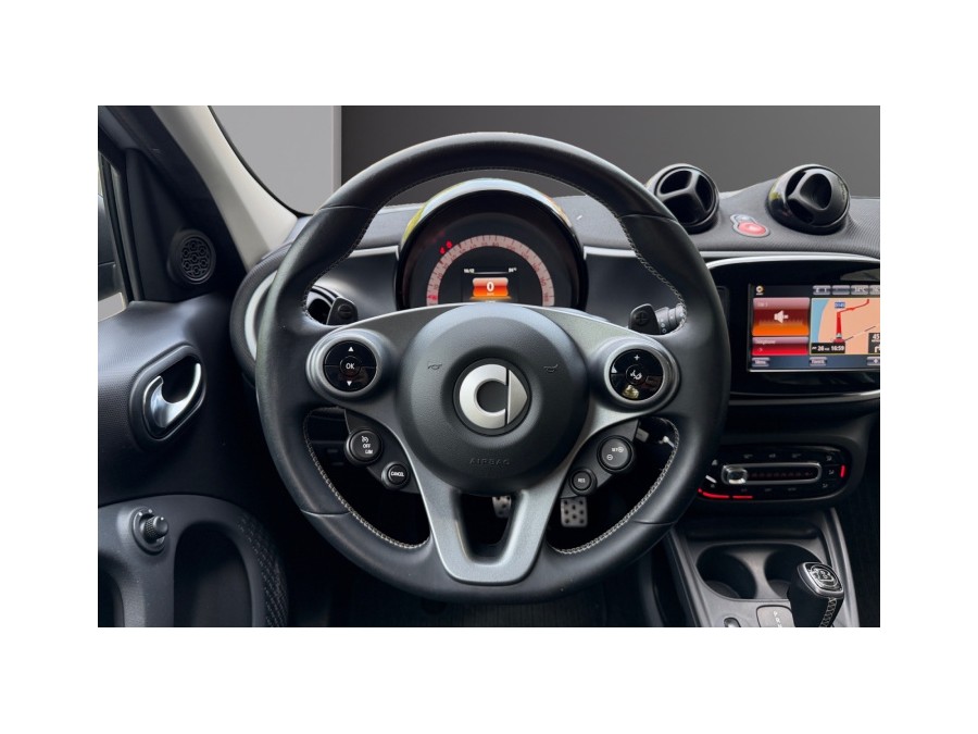 SMART d'occasion FORFOUR 90ch Brabus style twinamic de 2017 Champigny