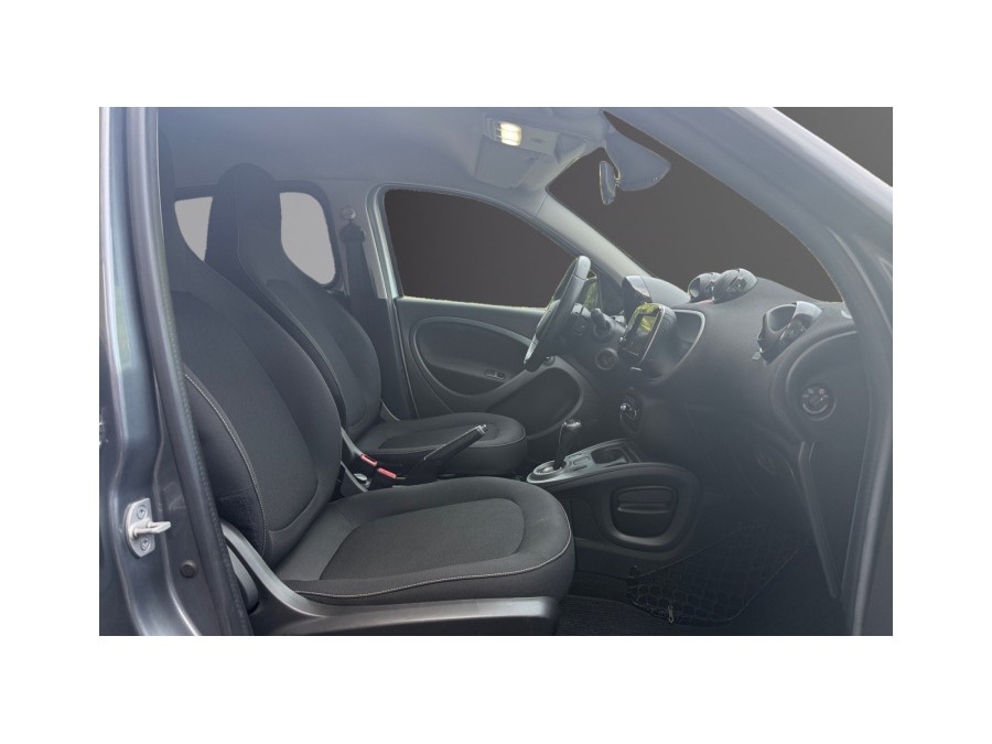 SMART d'occasion FORFOUR 90ch Brabus style twinamic de 2017 Champigny
