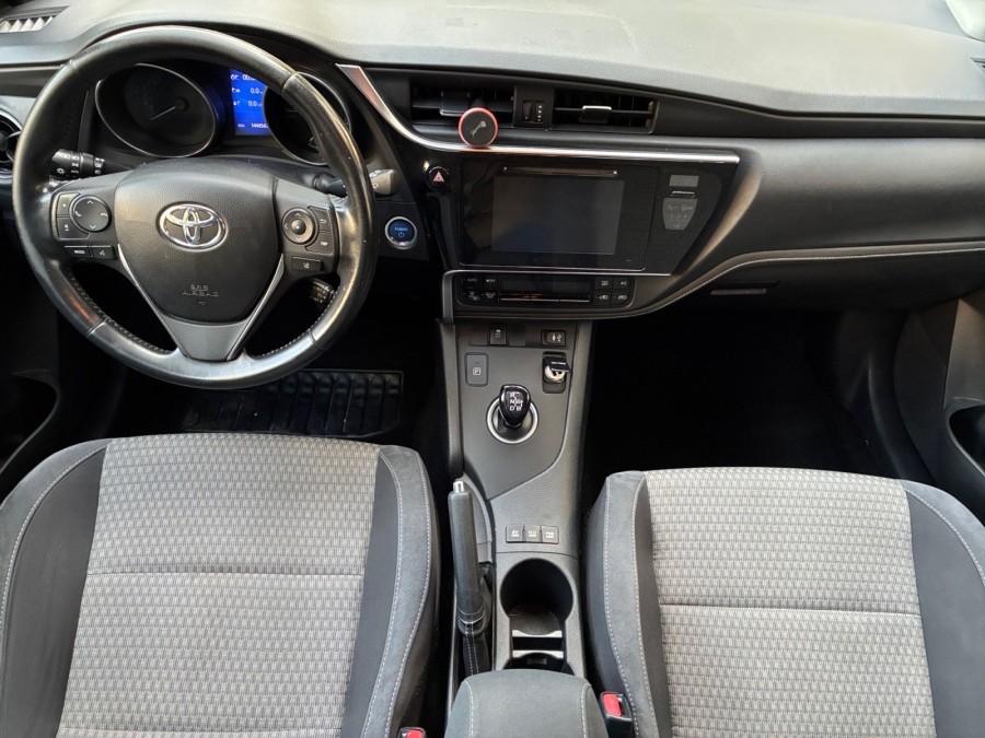 TOYOTA d'occasion AURIS 136h Collection de 2018 Nice (06)﻿