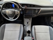 TOYOTA d'occasion AURIS 136h Collection de 2018 Nice (06)﻿