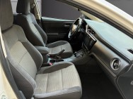 TOYOTA d'occasion AURIS 136h Collection de 2018 Nice (06)﻿