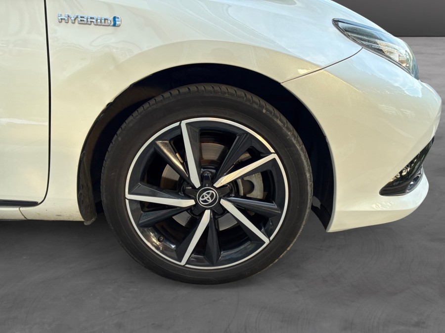 TOYOTA d'occasion AURIS 136h Collection de 2018 Nice (06)﻿