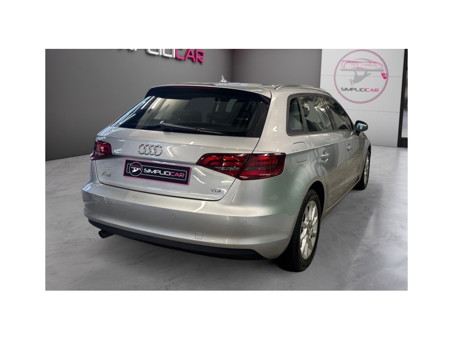 AUDI d'occasion A3 1.6 TDI 110 ATTRACTION de 2015 Paris 15 (75)﻿