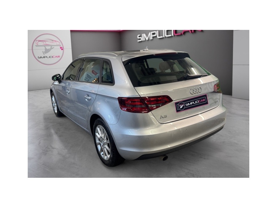 AUDI d'occasion A3 1.6 TDI 110 ATTRACTION de 2015 Paris 15 (75)﻿