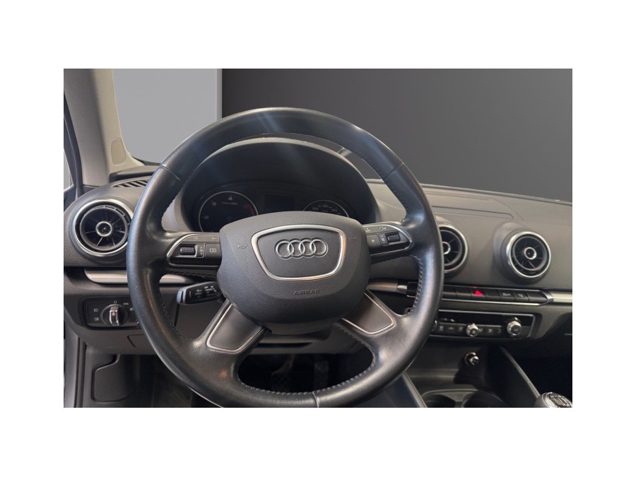 AUDI d'occasion A3 1.6 TDI 110 ATTRACTION de 2015 Paris 15 (75)﻿