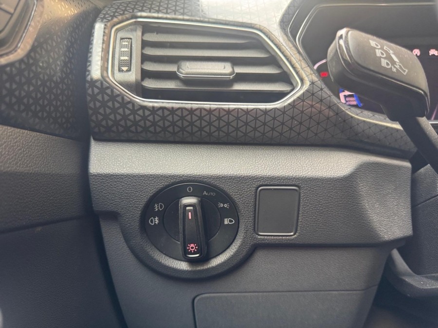 VOLKSWAGEN d'occasion T-CROSS 1.0 TSI 115 CARAT DSG de 2020 Paris 15