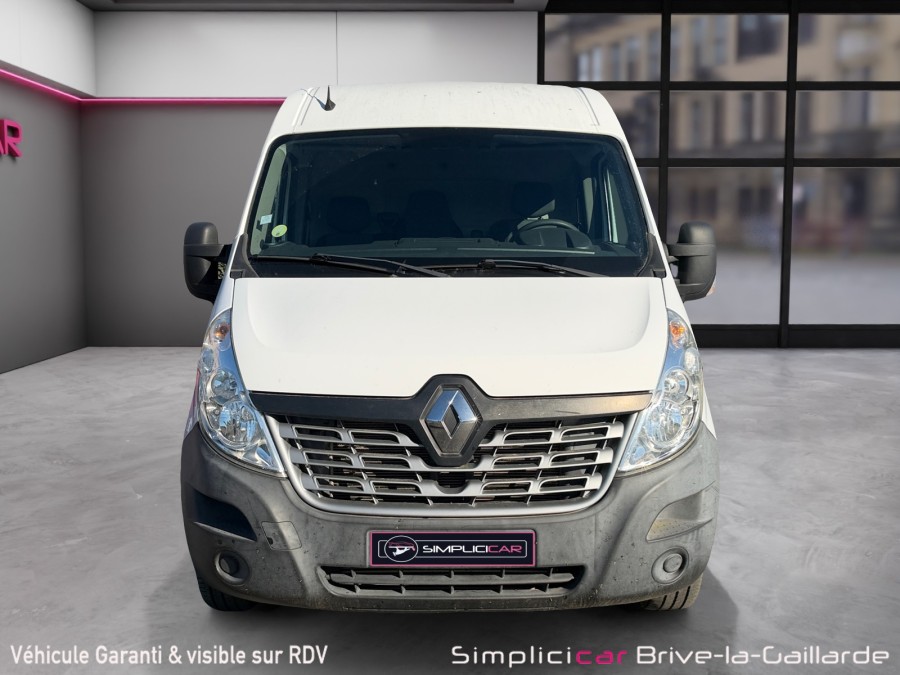 RENAULT d'occasion MASTER F3300 L2H2 2.3 dCi 135ch Confort Euro6 de