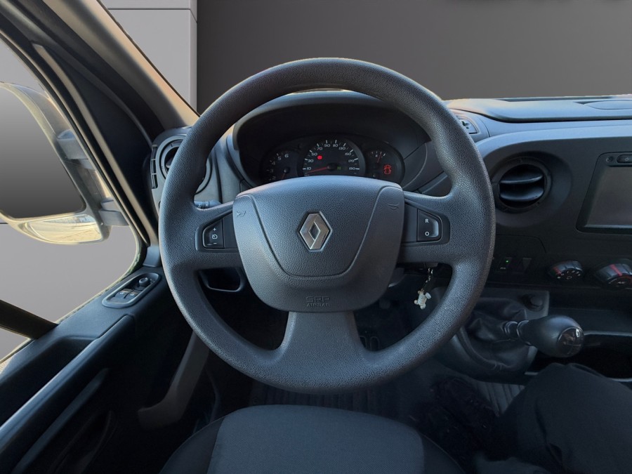 RENAULT d'occasion MASTER F3300 L2H2 2.3 dCi 135ch Confort Euro6 de