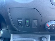 RENAULT d'occasion MASTER F3300 L2H2 2.3 dCi 135ch Confort Euro6 de