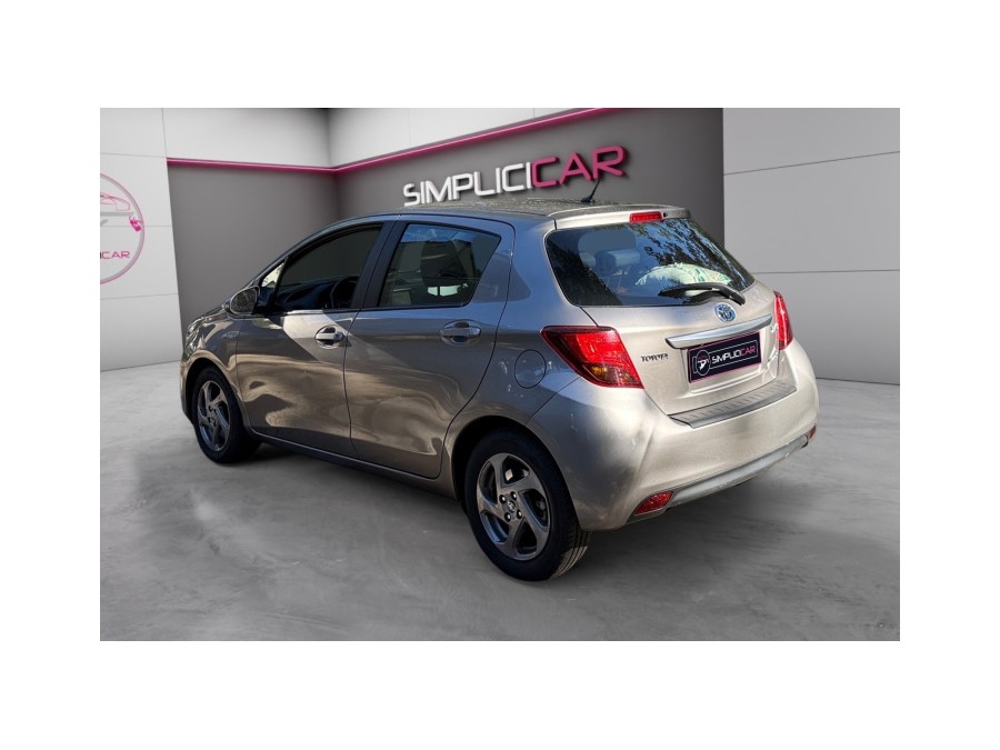 TOYOTA d'occasion YARIS III 1.5 HYBRIDE 100H BUSINESS CVT de 2015