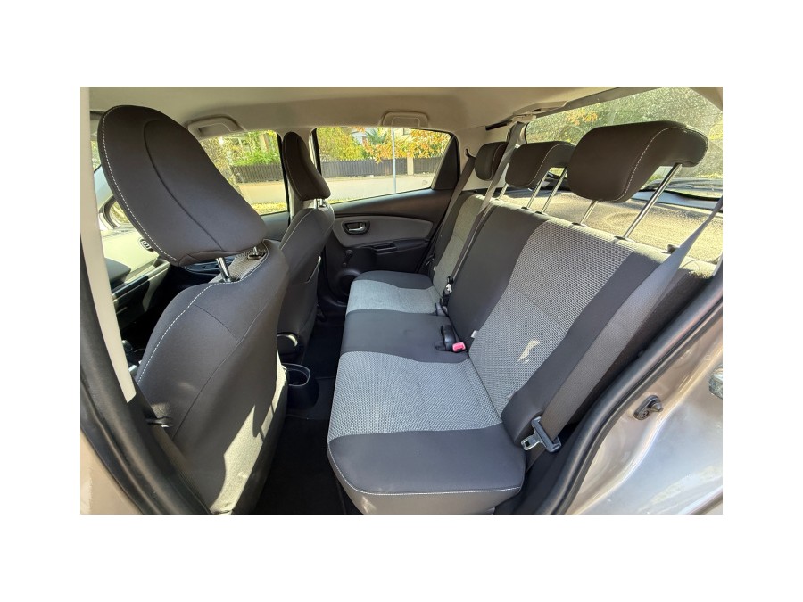TOYOTA d'occasion YARIS III 1.5 HYBRIDE 100H BUSINESS CVT de 2015