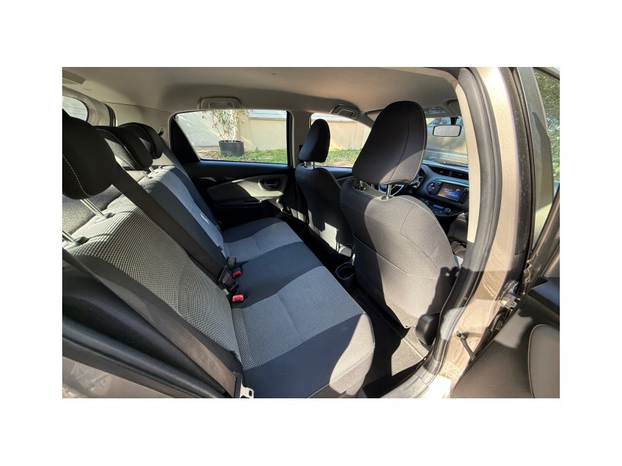 TOYOTA d'occasion YARIS III 1.5 HYBRIDE 100H BUSINESS CVT de 2015