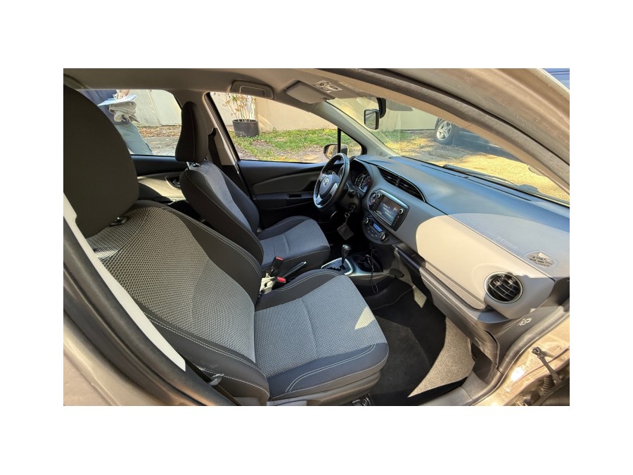 TOYOTA d'occasion YARIS III 1.5 HYBRIDE 100H BUSINESS CVT de 2015