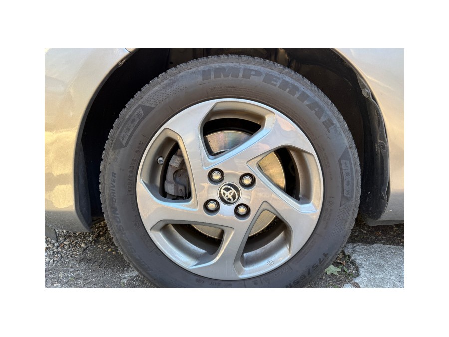 TOYOTA d'occasion YARIS III 1.5 HYBRIDE 100H BUSINESS CVT de 2015