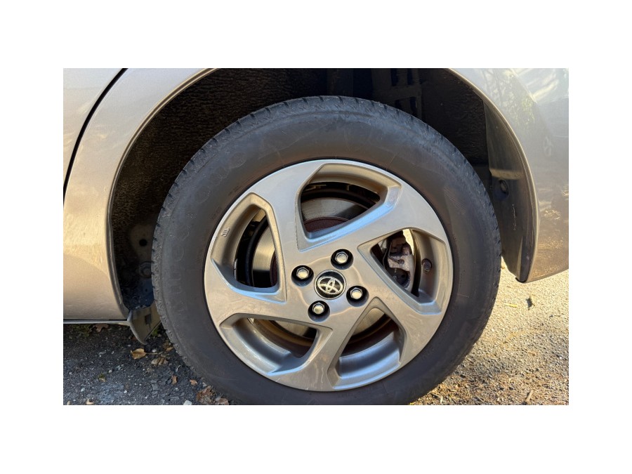 TOYOTA d'occasion YARIS III 1.5 HYBRIDE 100H BUSINESS CVT de 2015