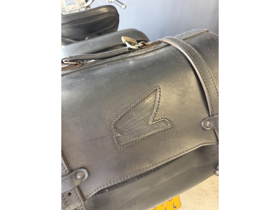 HONDA d'occasion GL 1500 F6C GL 1500 F6C Valkyrie de 1998 Vannes (56)﻿