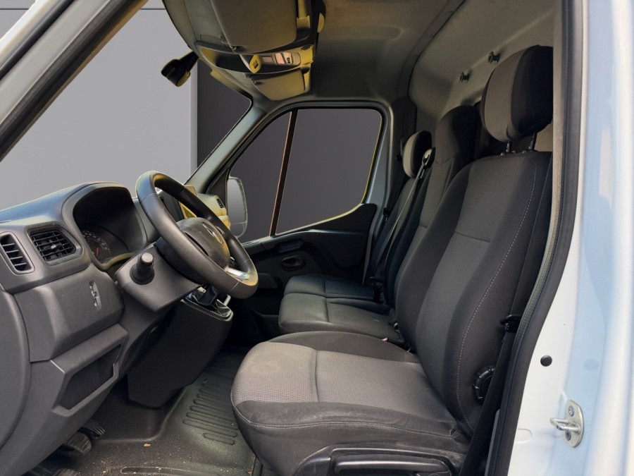 RENAULT d'occasion MASTER F3500 L3H2 2.3 Blue dCi 150ch Grand Confort