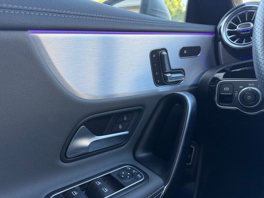 MERCEDES d'occasion CLA 180 AMG LINE de 2020 Salon de Provence (13)﻿