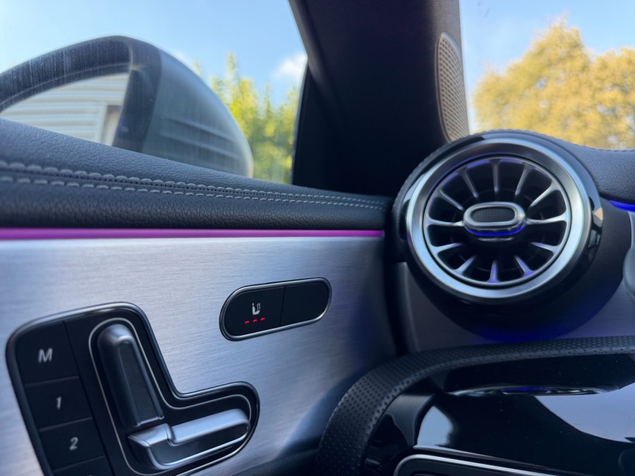 MERCEDES d'occasion CLA 180 AMG LINE de 2020 Salon de Provence (13)﻿