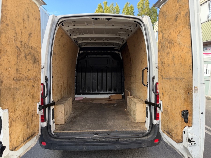 RENAULT d'occasion MASTER F3500 L3H2 2.3 dCi 150ch Energy Cabine