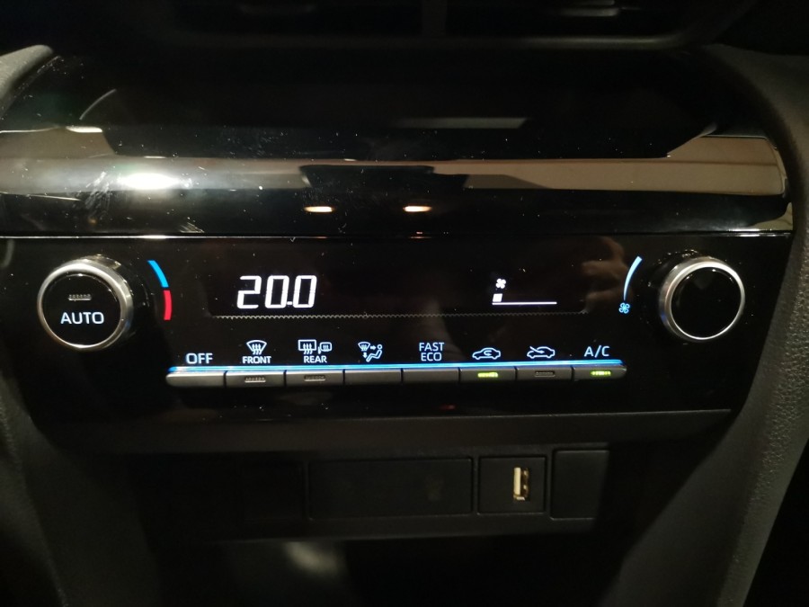 TOYOTA d'occasion YARIS CROSS 116h Design MY22 de 2022 Nancy (54)﻿